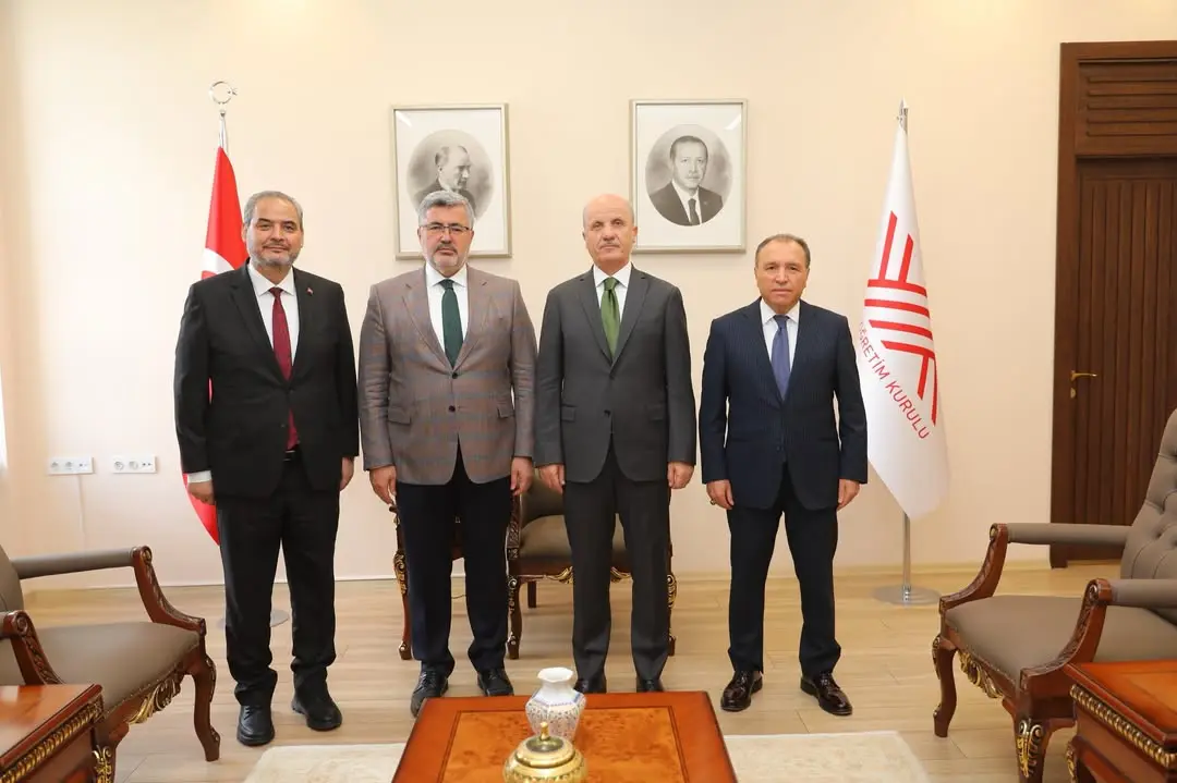 Afsü Rektörü Prof. Dr. Adem Aslan, YÖK Başkanı Prof. Dr. Erol Özvar'ı Ziyaret Etti