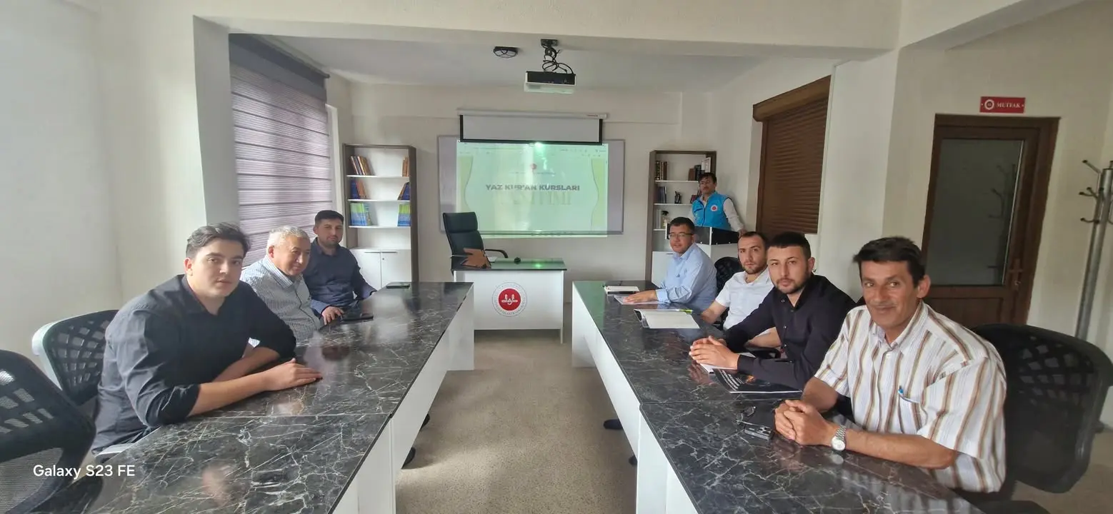 Kızılören İlçe Müftülüğü'nden Yaz Kur'an Kurslarına Hazırlık Semineri